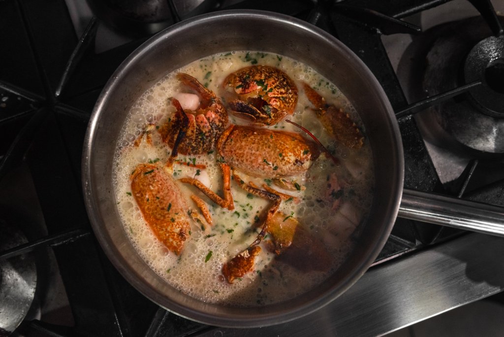 alt:"Cataplana plato tradicional Benahavís"